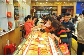 Giá vàng hô.m nay (18-2): Đồng loạt tăng